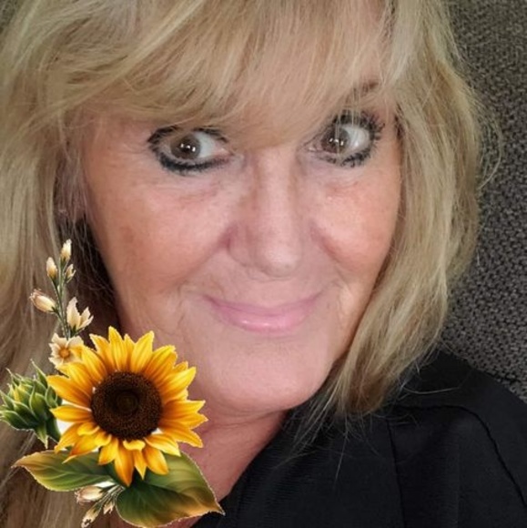 Meet your Posher, Karen - Picture 1 of 1